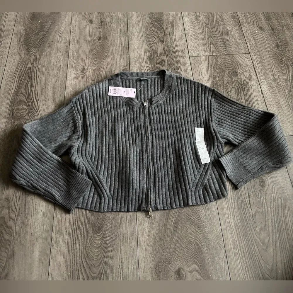 Wild fable Gray Ribbed Zip-Up cropped Cardigan